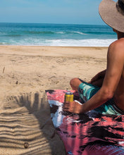 Load image into Gallery viewer, Palm Palm Surf Towel