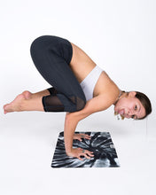 Load image into Gallery viewer, Tie Dye Active Towel