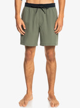Load image into Gallery viewer, Men's Omni Stretch Short 17