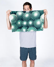 Load image into Gallery viewer, Cacti Gym Towel