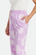 Load image into Gallery viewer, Garden Floral Crop Pant - Dove