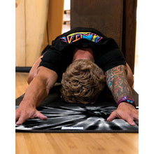 Load image into Gallery viewer, Tie Dye Active Towel