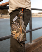 Load image into Gallery viewer, Realtree Fishing ECO Towel