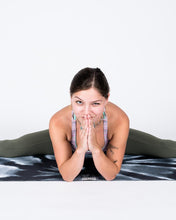 Load image into Gallery viewer, Tie Dye Yoga Towel