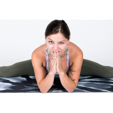Load image into Gallery viewer, Tie Dye Yoga Towel
