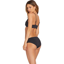 Load image into Gallery viewer, SIMPLY SEAM VNECK TOP