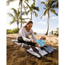 Load image into Gallery viewer, Tie Dye Yoga Towel