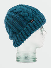 Load image into Gallery viewer, Men&#39;s Cable Hand Knit Beanie
