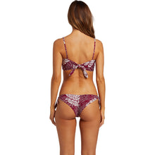 Load image into Gallery viewer, PALM SQUAD CROP TOP
