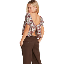 Load image into Gallery viewer, FLOWER TRIP TOP
