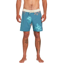 Load image into Gallery viewer, Migration Trunk Trunks
