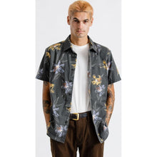 Load image into Gallery viewer, Charter Print S/S Woven - Washed Black/Honey
