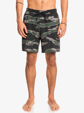 Load image into Gallery viewer, Men&#39;s Omni Training Short 17
