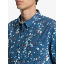 Load image into Gallery viewer, Tripping Daisy Short Sleeve Shirt
