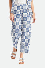 Load image into Gallery viewer, Patchwork Crop Pant - Joe Blue
