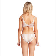 Load image into Gallery viewer, FLOWER TRIP HIPSTER
