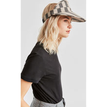 Load image into Gallery viewer, Monroe Visor - Black/Ivory
