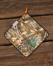 Load image into Gallery viewer, Realtree Fishing ECO Towel
