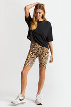 Load image into Gallery viewer, Women's Montauk Skimmer Linen Tee
