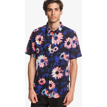 Load image into Gallery viewer, Daisy Spray Short Sleeve Shirt
