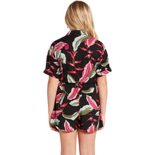 Load image into Gallery viewer, GIRLS CANT BE TAMED SHORT
