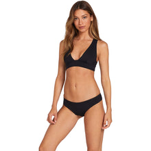 Load image into Gallery viewer, SIMPLY SEAMLESS HALTER TOP
