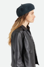 Load image into Gallery viewer, Audrey II Beret - Beige/Beige
