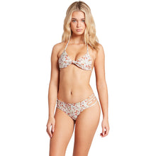 Load image into Gallery viewer, FLOWER TRIP CHEEKY
