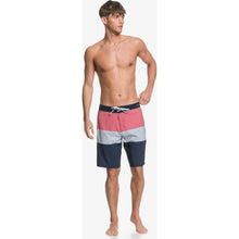 Load image into Gallery viewer, Highline Massive 20&quot; Boardshorts

