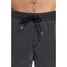 Load image into Gallery viewer, Center Trunks
