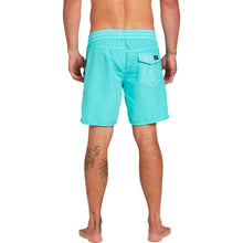 Load image into Gallery viewer, Center Trunks
