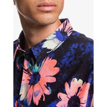 Load image into Gallery viewer, Daisy Spray Short Sleeve Shirt
