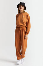 Load image into Gallery viewer, Women's Weekender Sweatpant
