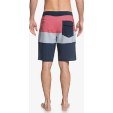 Load image into Gallery viewer, Highline Massive 20&quot; Boardshorts

