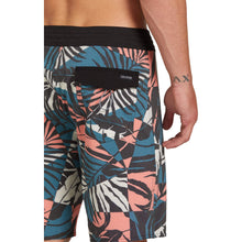 Load image into Gallery viewer, Labrynth Stoneys Trunks
