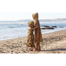 Load image into Gallery viewer, Hot Spots Changing ECO Poncho
