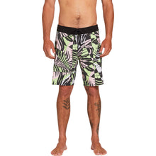 Load image into Gallery viewer, Labrynth Stoneys Trunks
