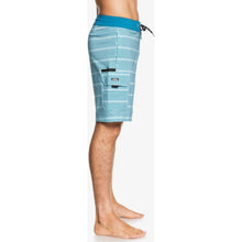 Load image into Gallery viewer, Waterman Angler Stripe 20" Beachshorts
