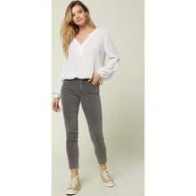 Load image into Gallery viewer, L/S WOVEN LINETTA
