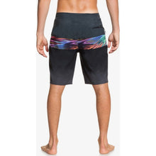 Load image into Gallery viewer, Highline Hold Down 20&quot; Boardshorts
